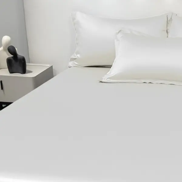 LuxeDream™ Polyester-Satinbettwäsche