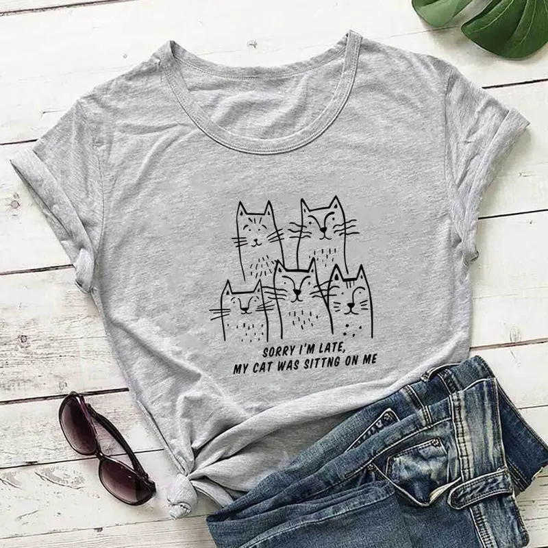 Plus Size Katzen-T-Shirt mit lustigem Buchstabenaufdruck und kurzen Ärmeln
