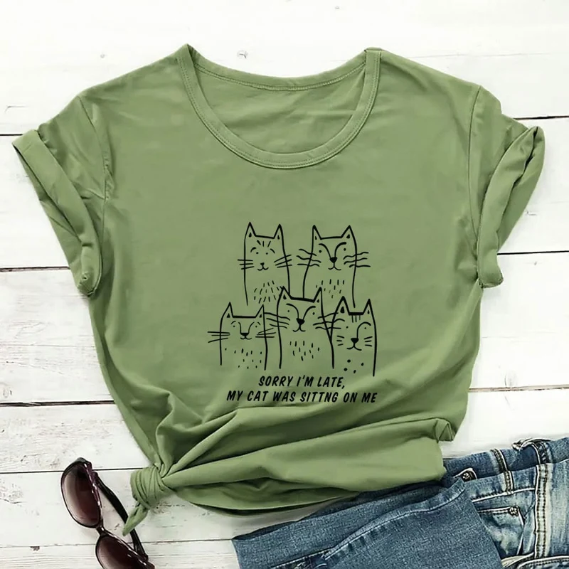 Plus Size Katzen-T-Shirt mit lustigem Buchstabenaufdruck und kurzen Ärmeln