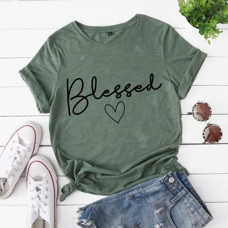 Plus Size T-Shirt mit Herzmotiv