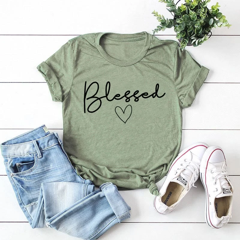 Plus Size T-Shirt mit Herzmotiv