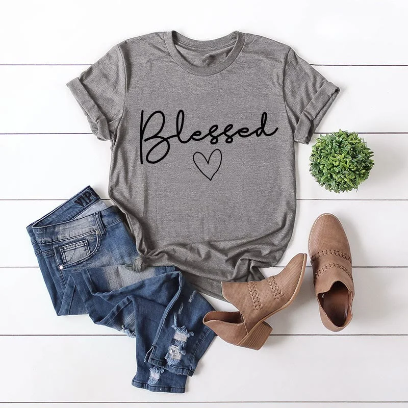 Plus Size T-Shirt mit Herzmotiv