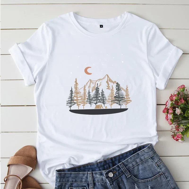 T-Shirt mit Landschaftsmotiv in Übergröße