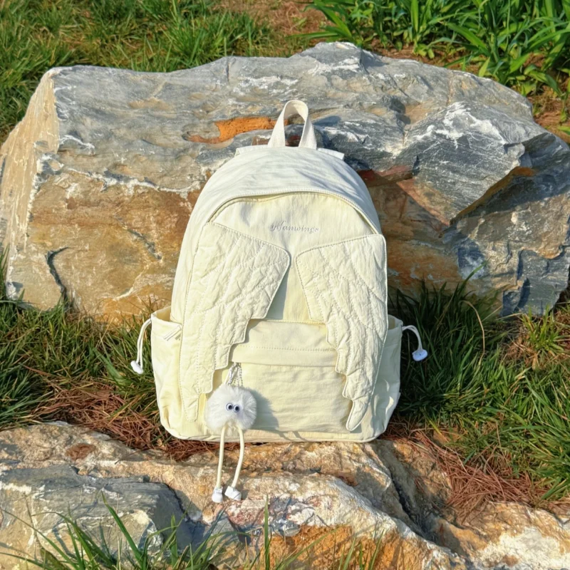Camp Basel | WingGlide Verspielter Damen Rucksack Mit Flügeln