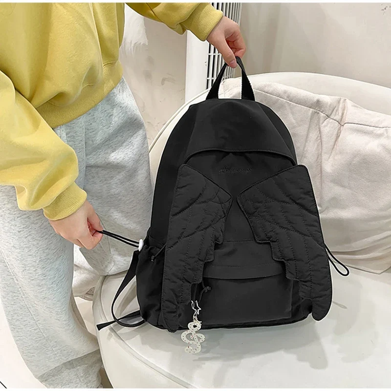 Camp Basel | WingGlide Verspielter Damen Rucksack Mit Flügeln