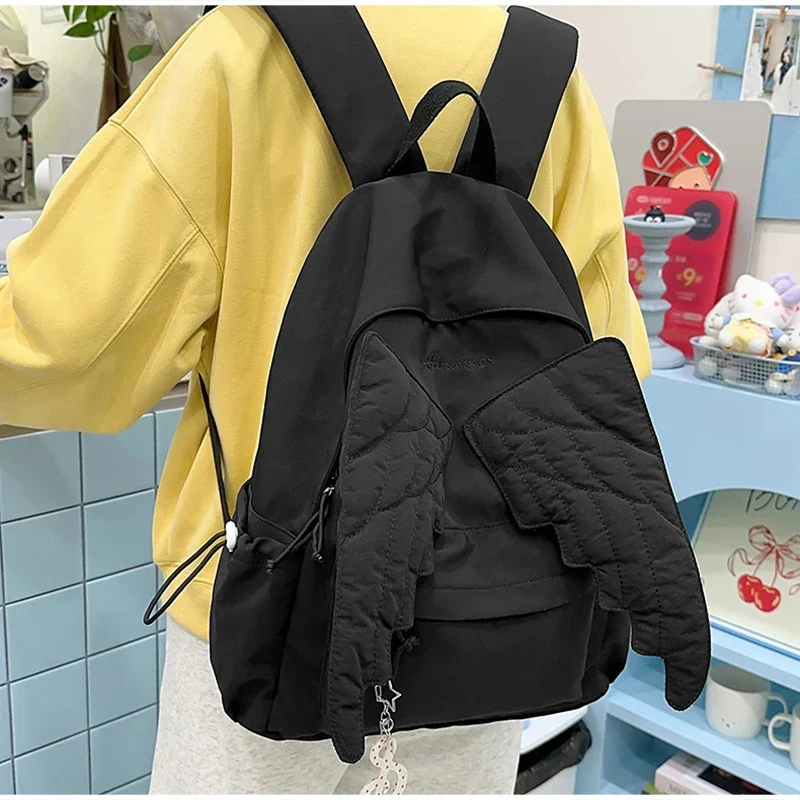 Camp Basel | WingGlide Verspielter Damen Rucksack Mit Flügeln