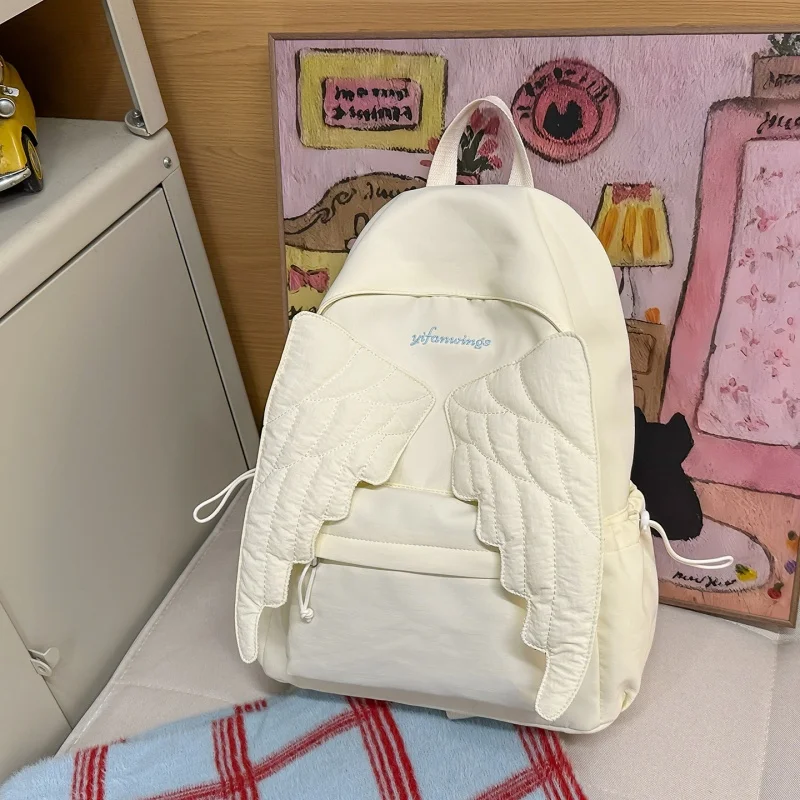 Camp Basel | WingGlide Verspielter Damen Rucksack Mit Flügeln