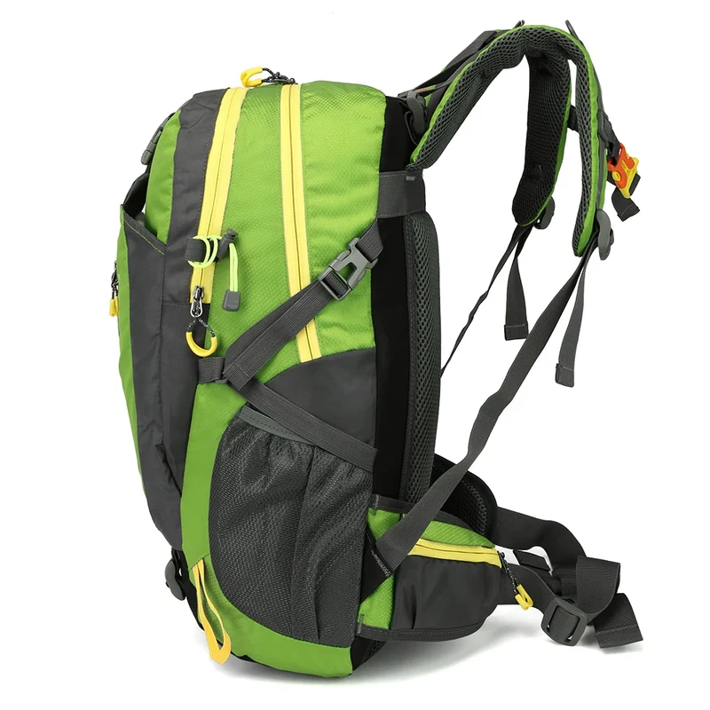 Camp Basel | TrekPakt Leichter 40 Liter Wanderrucksack