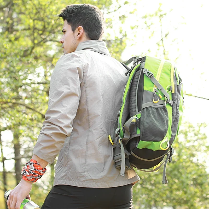 Camp Basel | TrekPakt Leichter 40 Liter Wanderrucksack