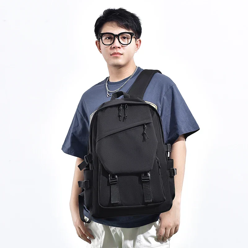 Camp Basel | Urbtrex Großvolumiger Rucksack in Unifarbe