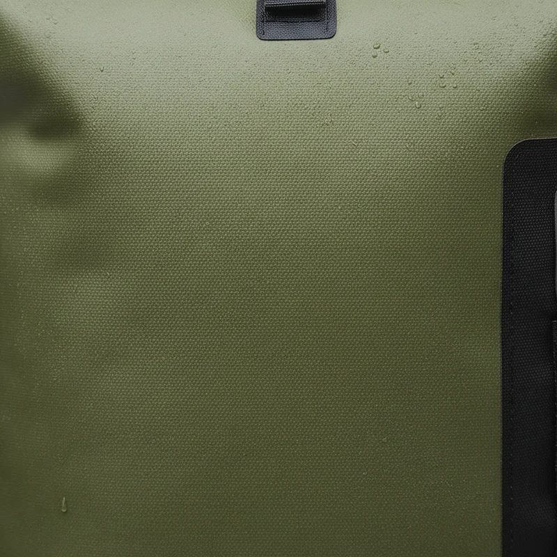 Camp Basel | Wasserdichter Rolltop-Rucksack