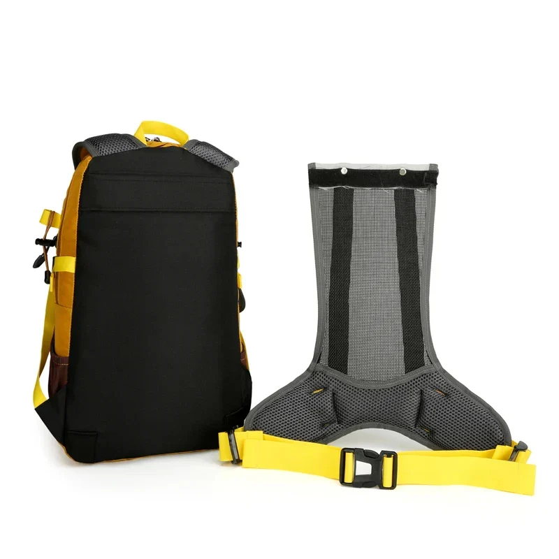 Camp Basel | Ravik Carryall Rucksack