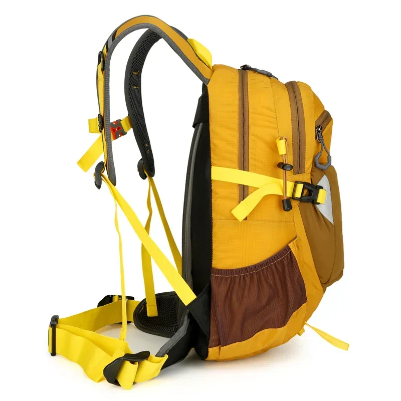 Camp Basel | Ravik Carryall Rucksack