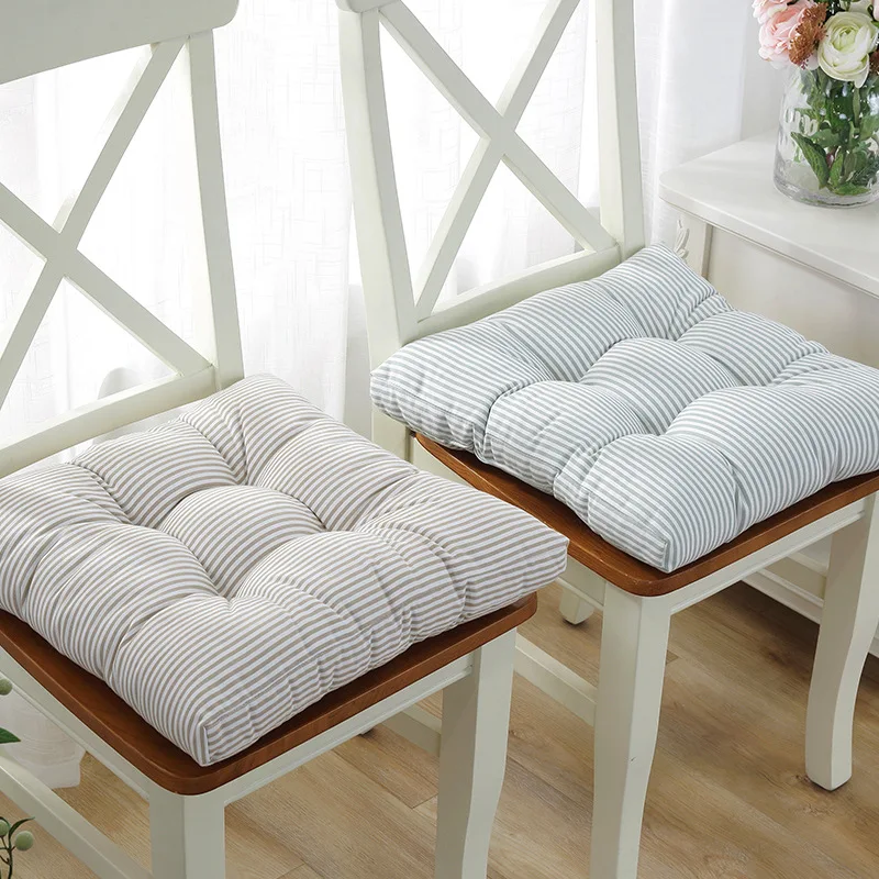 Camp Basel | Loungelette Dickes Tufted-Bodenkissen