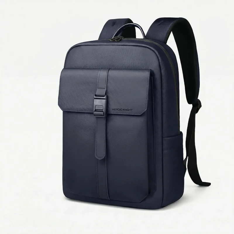 Camp Basel | Pavone Wasserabweisender Laptop-Rucksack mit Klappverschluss