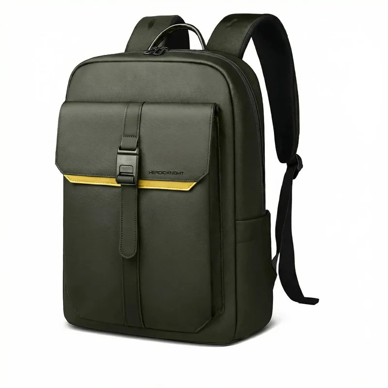 Camp Basel | Pavone Wasserabweisender Laptop-Rucksack mit Klappverschluss