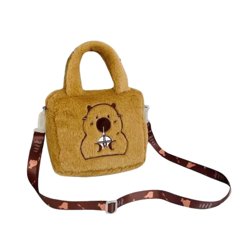 Camp Basel | Capyraffy Plüsch-Rucksack aus Kunstfell