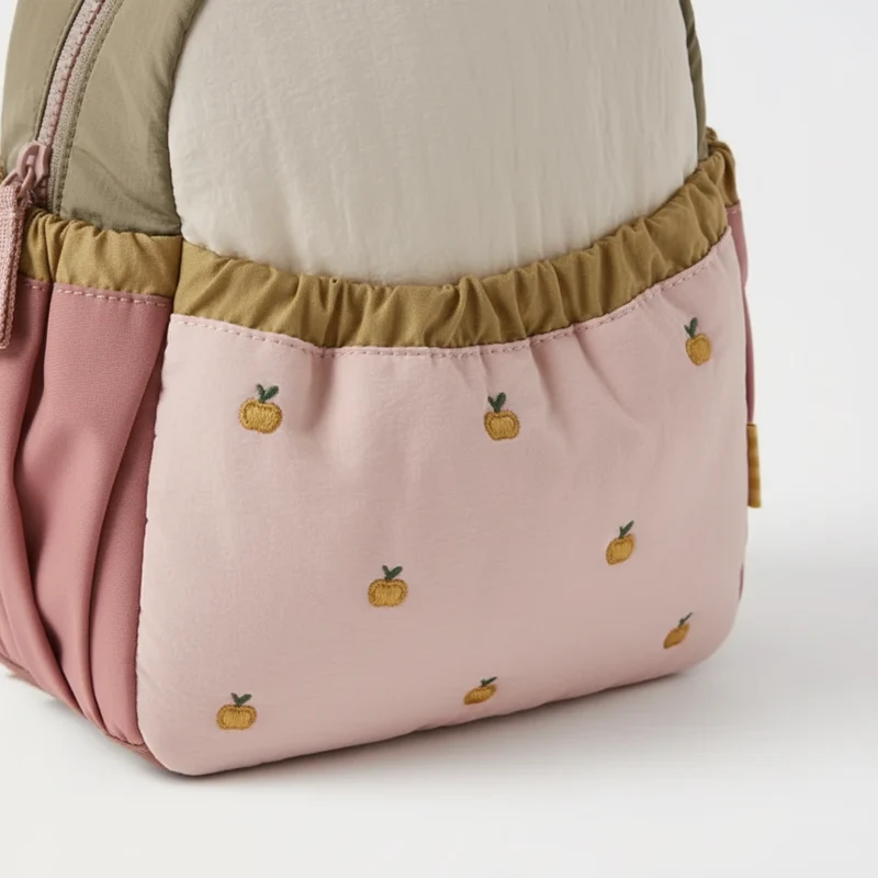 Camp Basel | Appletto Leichter Nylon-Kinderrucksack