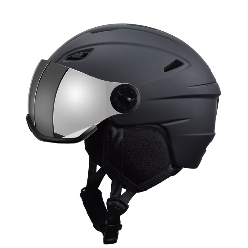 Skihelm mit fortschrittlichem Visierschutz Skanto