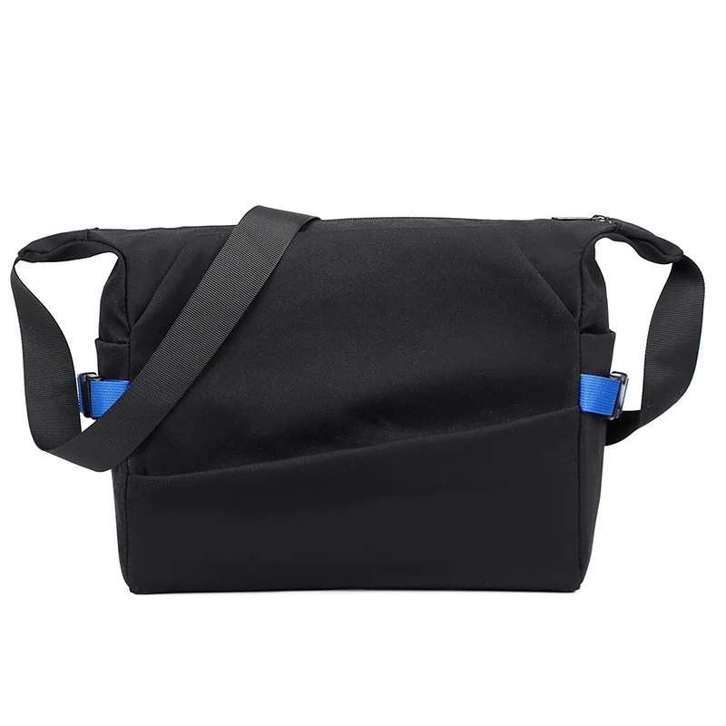 Stylische Utility-Schultertasche Skanto