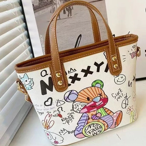Kreative Handtasche im farbenfrohen Kunststil Skanto
