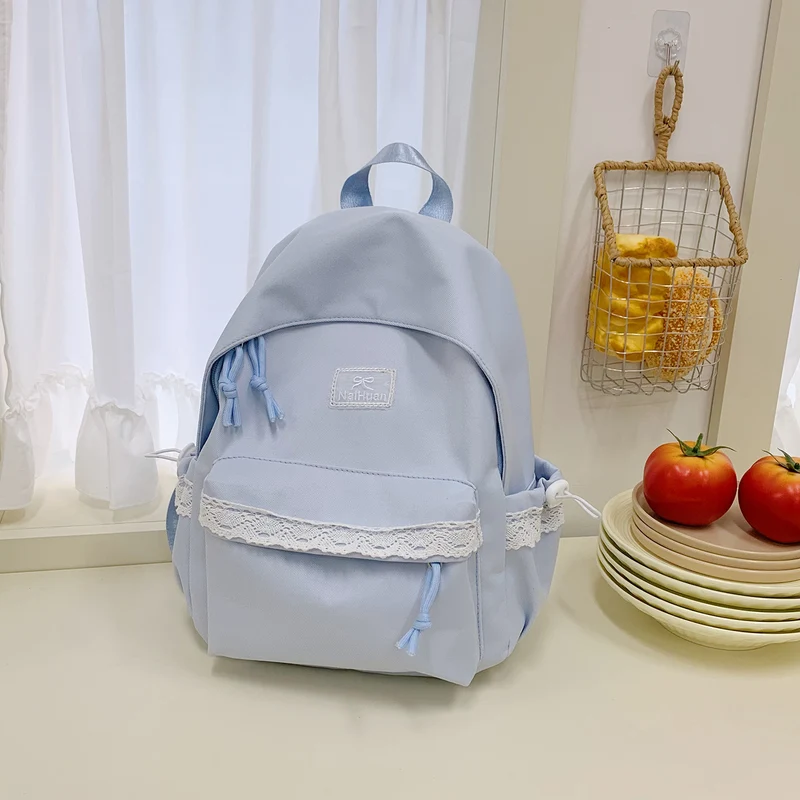 Eleganter Rucksack mit Spitzendetails