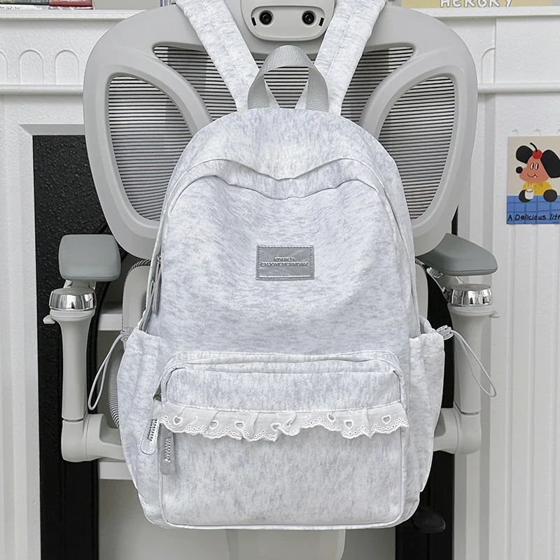 Eleganter Rucksack mit Spitzendetails
