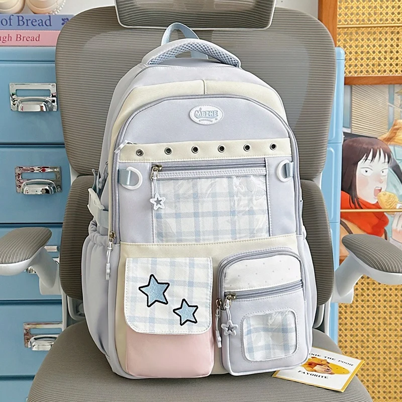 Schulrucksack mit vielen Fächern und Charakter-Motiv