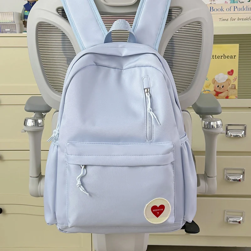 Moderner minimalistischer Schulrucksack