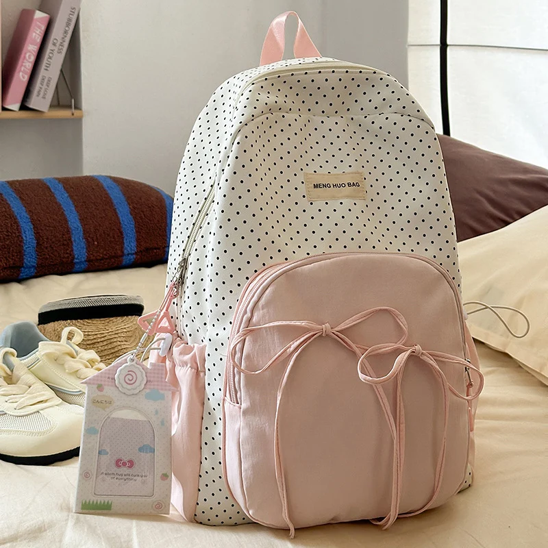 Minimalistischer gepunkteter Schulrucksack