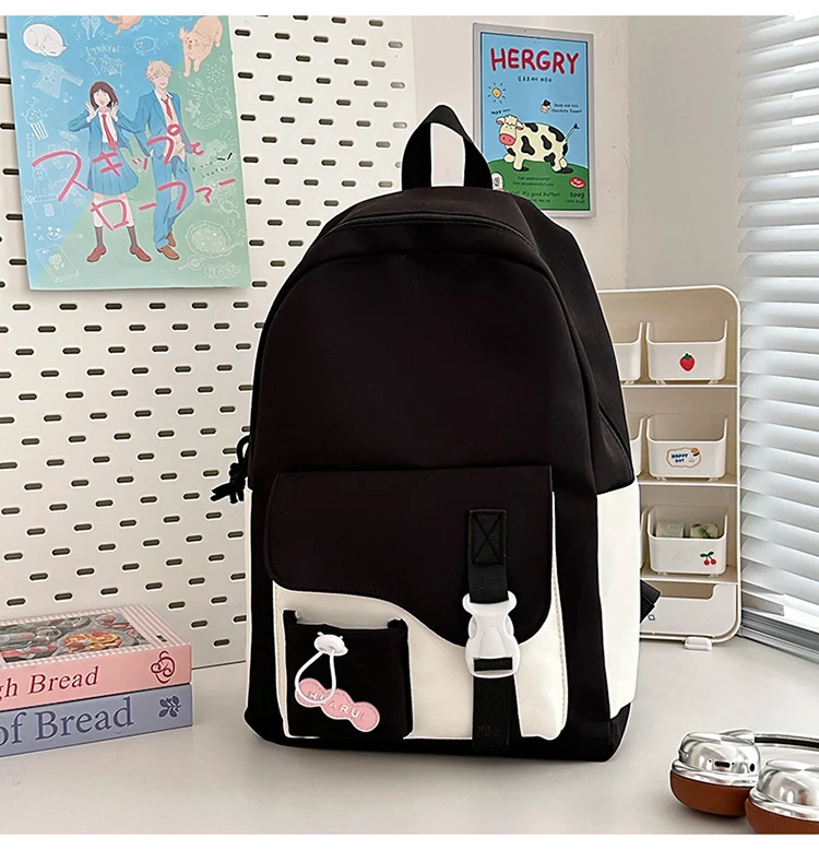 Lässiger Schulrucksack mit vielen Taschen