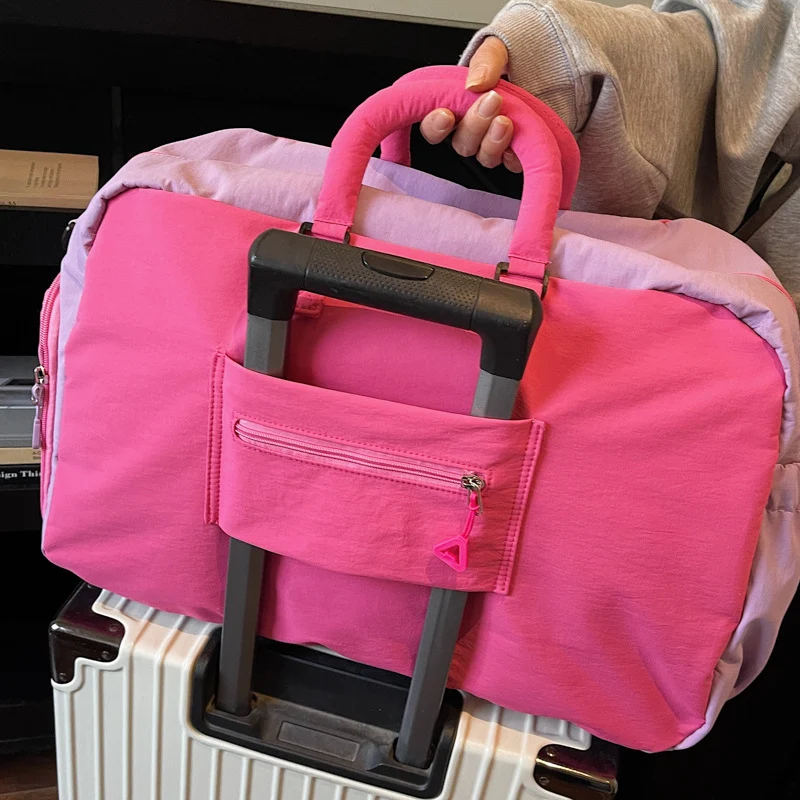 Reisetasche mit niedlichem Plüschbär Skanto