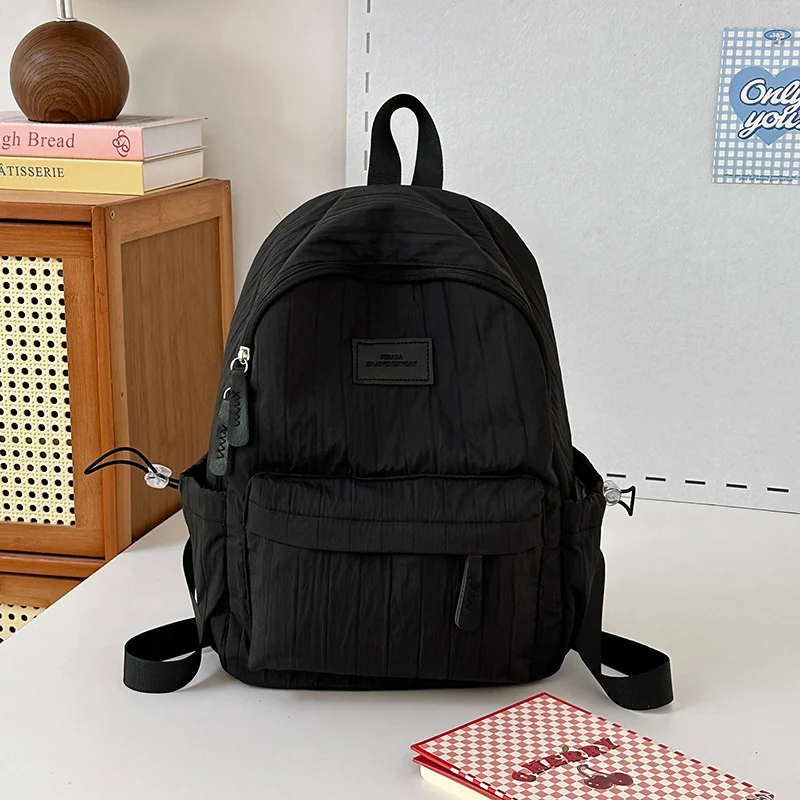 Leichter gesteppter Schulrucksack