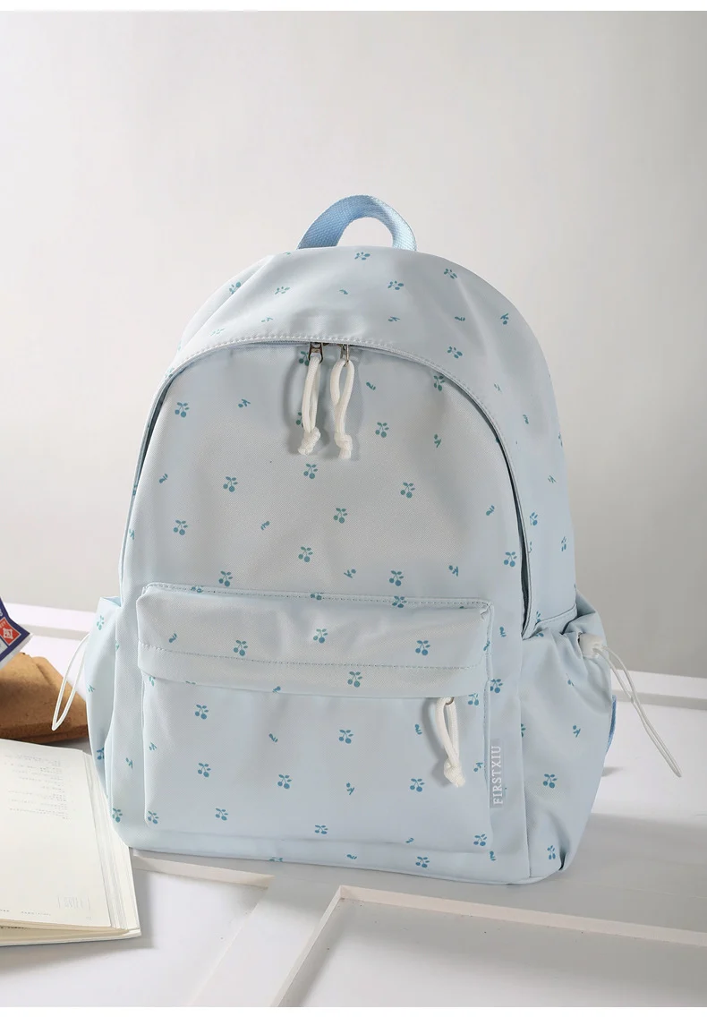 Leichter Schulrucksack mit Blumenmuster