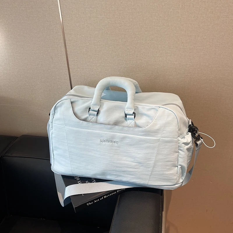 Stylische Sport- und Reisetasche mit geräumigem Innenraum Skanto