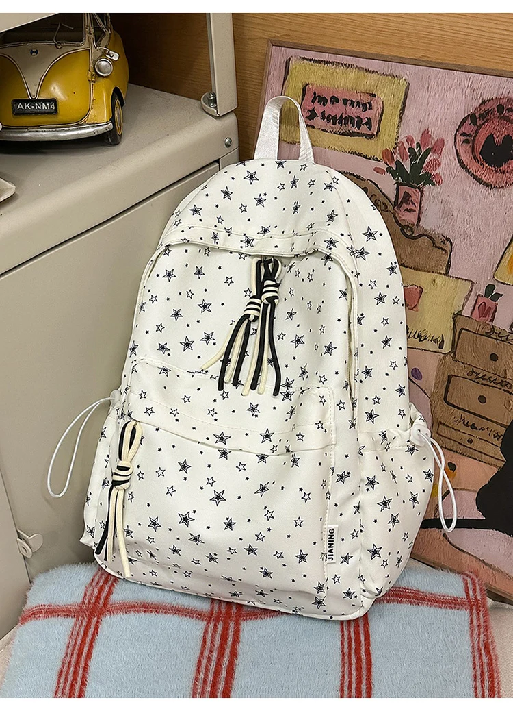 Niedlicher Schulrucksack aus weichem Stoff mit Sternenprint