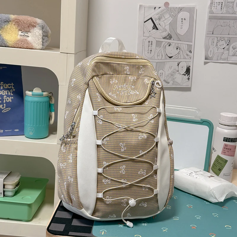 Leichter Freizeit-Schulrucksack mit mehreren Taschen
