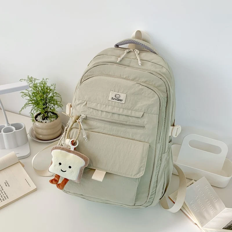 Leichter Schulrucksack mit mehreren Fächern