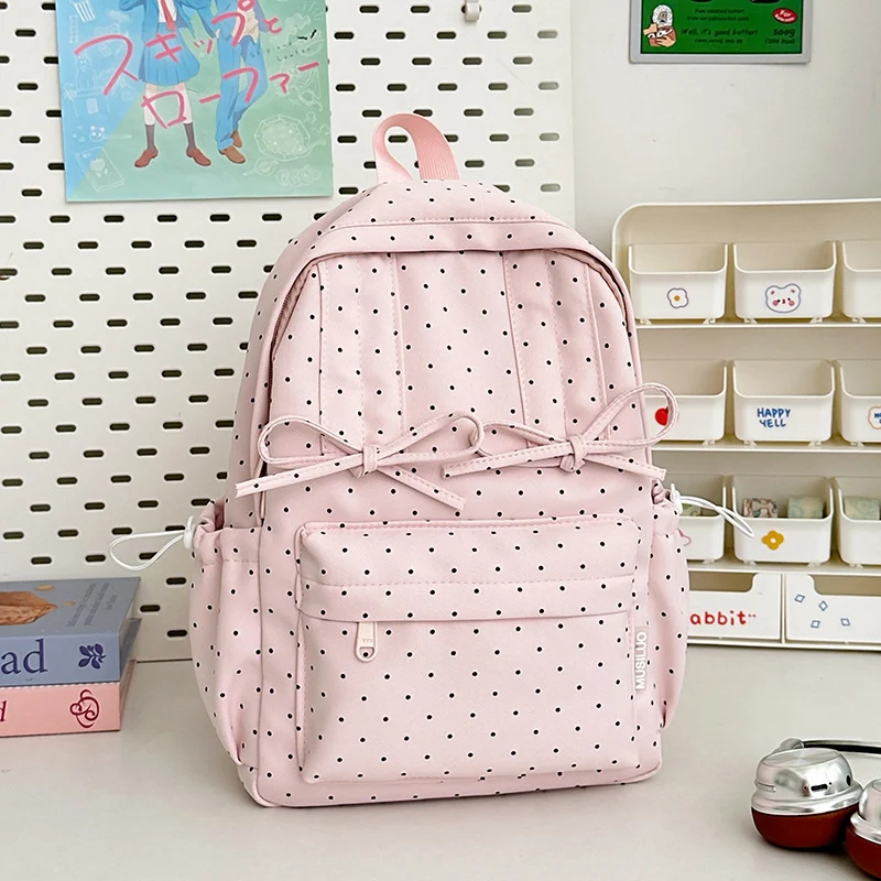 Niedlicher Studentenrucksack mit Tupfen