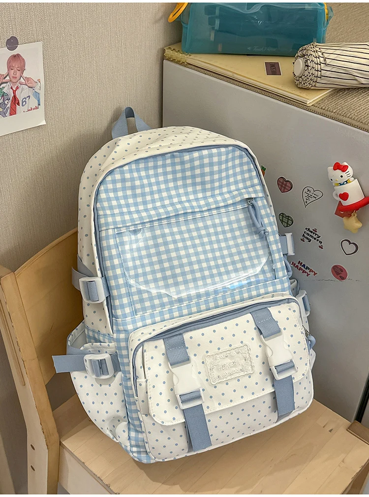 Süße karierte Schultasche