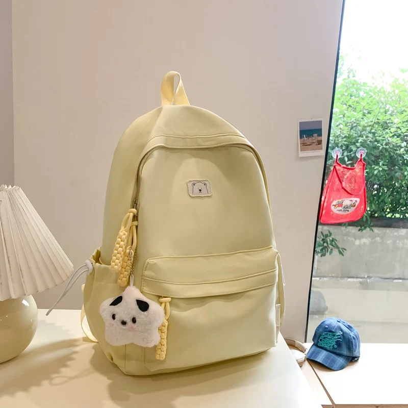 Leichter Schulrucksack mit niedlichem Charakter-Motiv