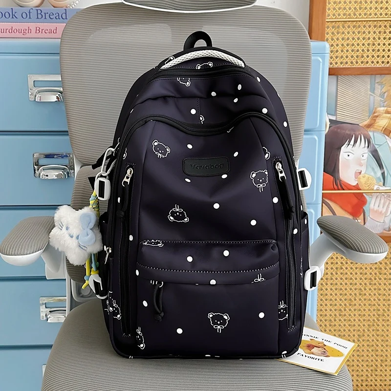 Niedlicher Schulrucksack im Charakter-Design