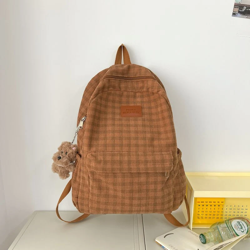 Klassischer karierter Schulrucksack