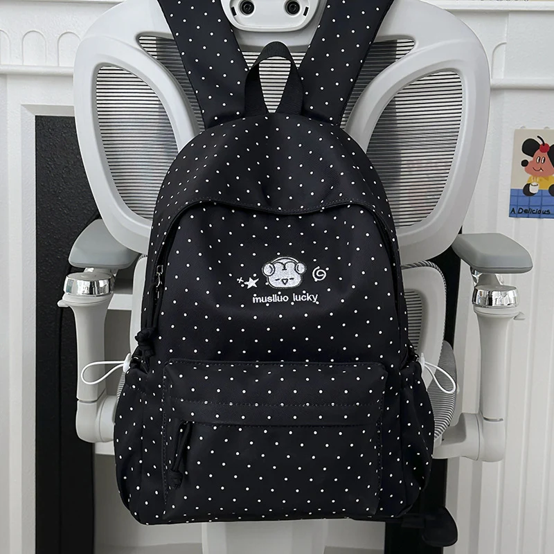 Niedlicher Schulrucksack im Hasenohren-Design