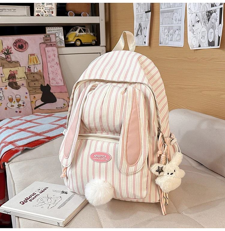 Niedlicher Schulrucksack im Hasenohren-Design