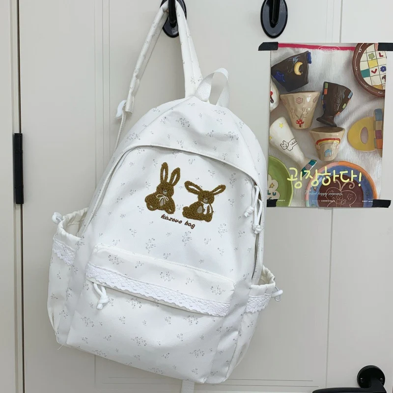 Charmante Schultasche mit Hasenmotiv