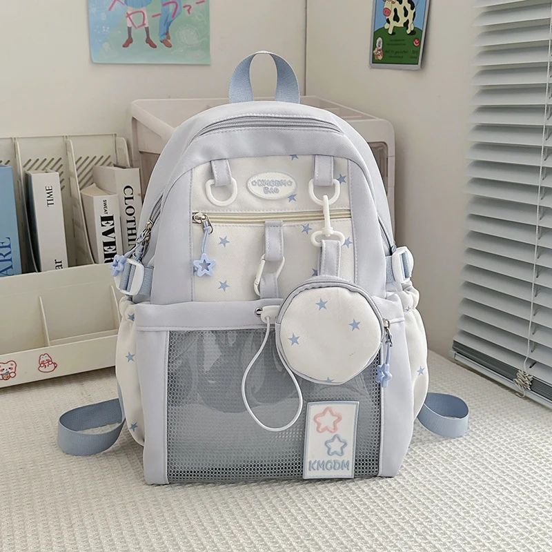 Verspielte Schultasche mit Sternenbesatz