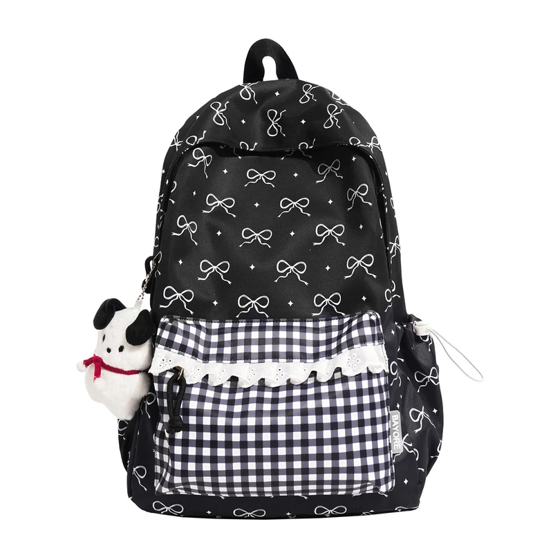 Niedlicher Schulrucksack mit Charakter-Applikationen