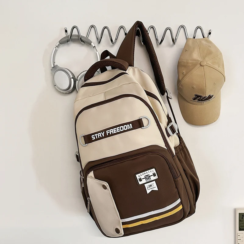 Vielseitiger Schulrucksack mit mehreren Fächern