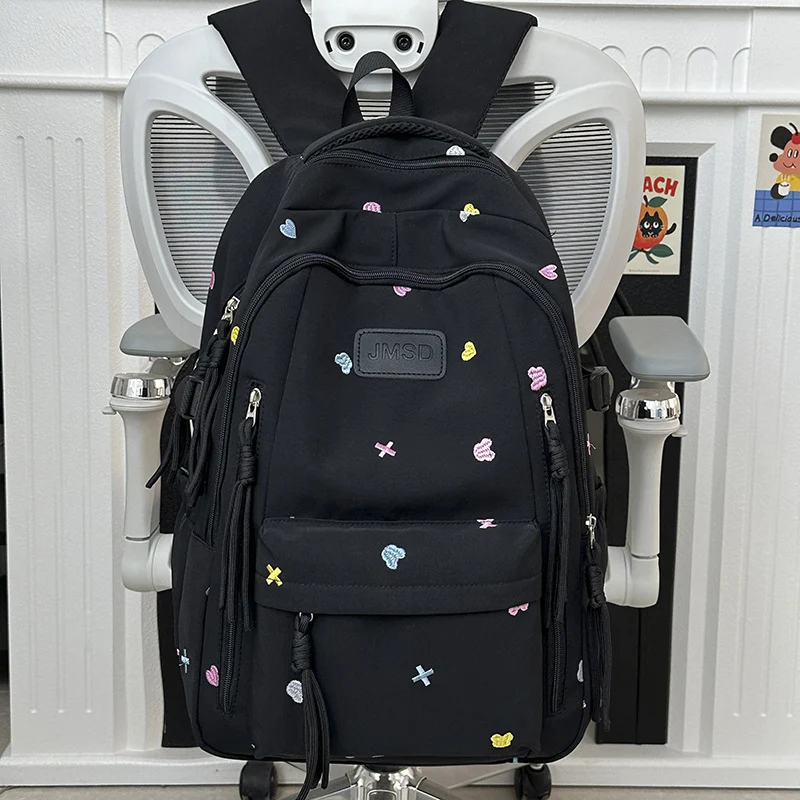 Liebliche bestickte trendige Schultasche